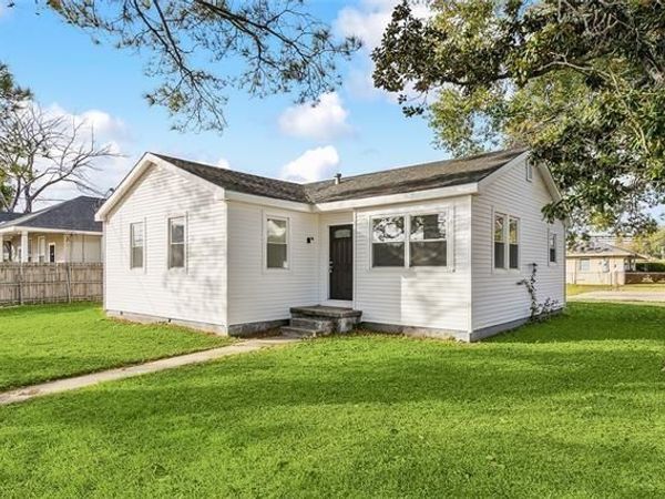 927 RUPP Street , Gretna, LA 70053