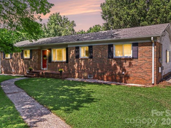 9909 Sunway Drive , Mint Hill, NC 28227