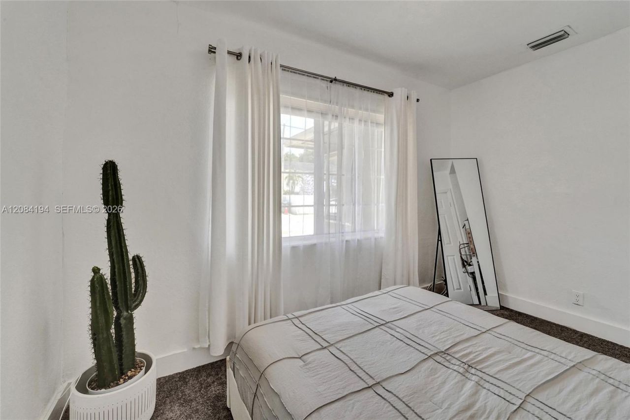7520 NE 3rd Ave , Unit A, Miami, FL 33138 Photo