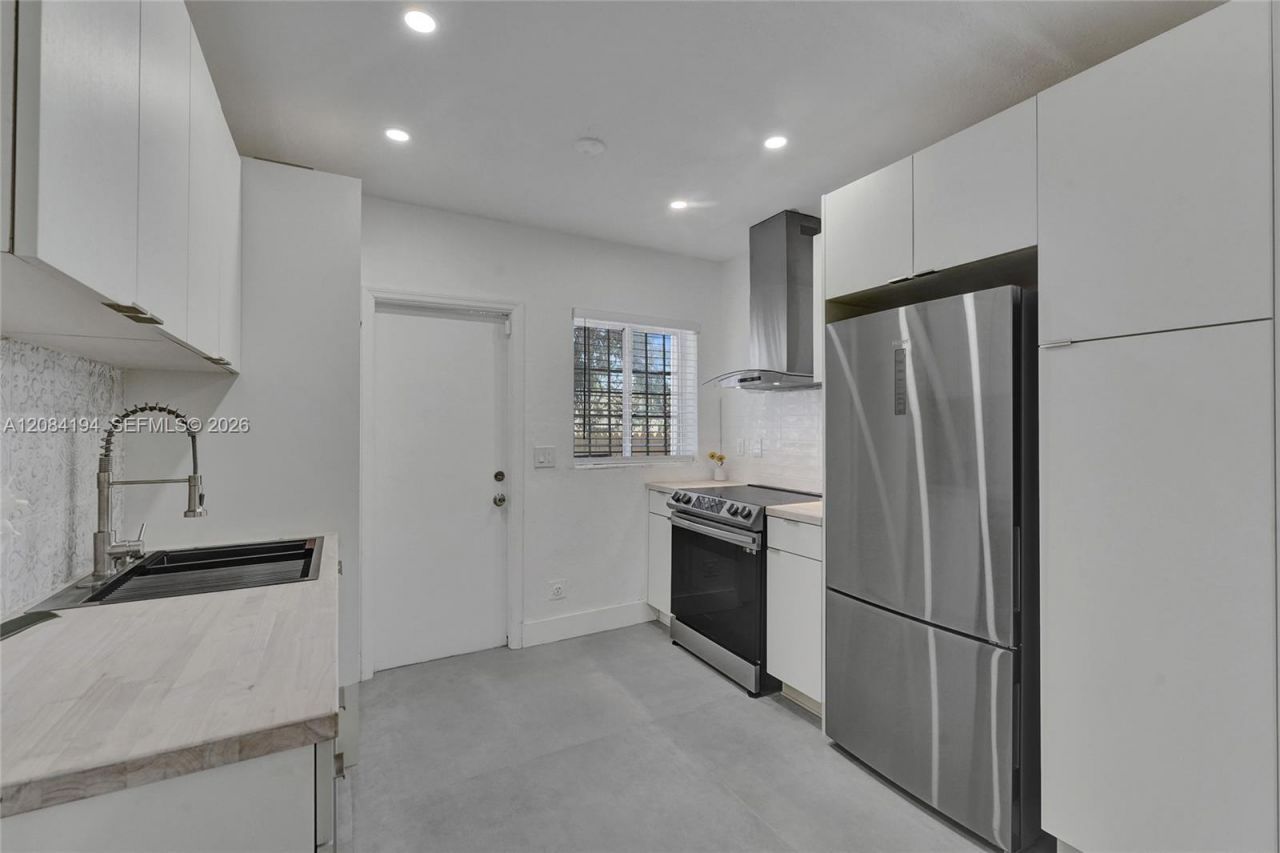 7520 NE 3rd Ave , Unit A, Miami, FL 33138 Photo