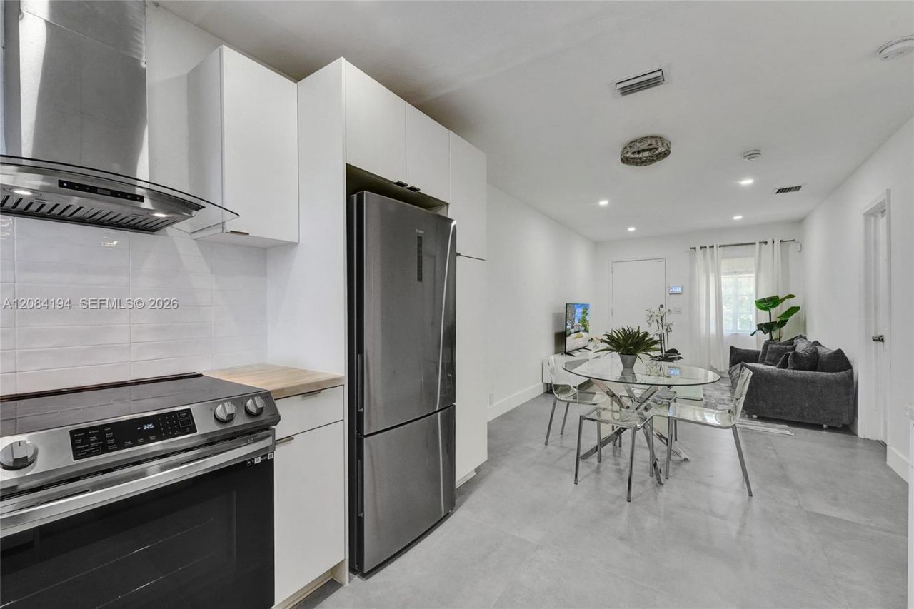 7520 NE 3rd Ave , Unit A, Miami, FL 33138 Photo