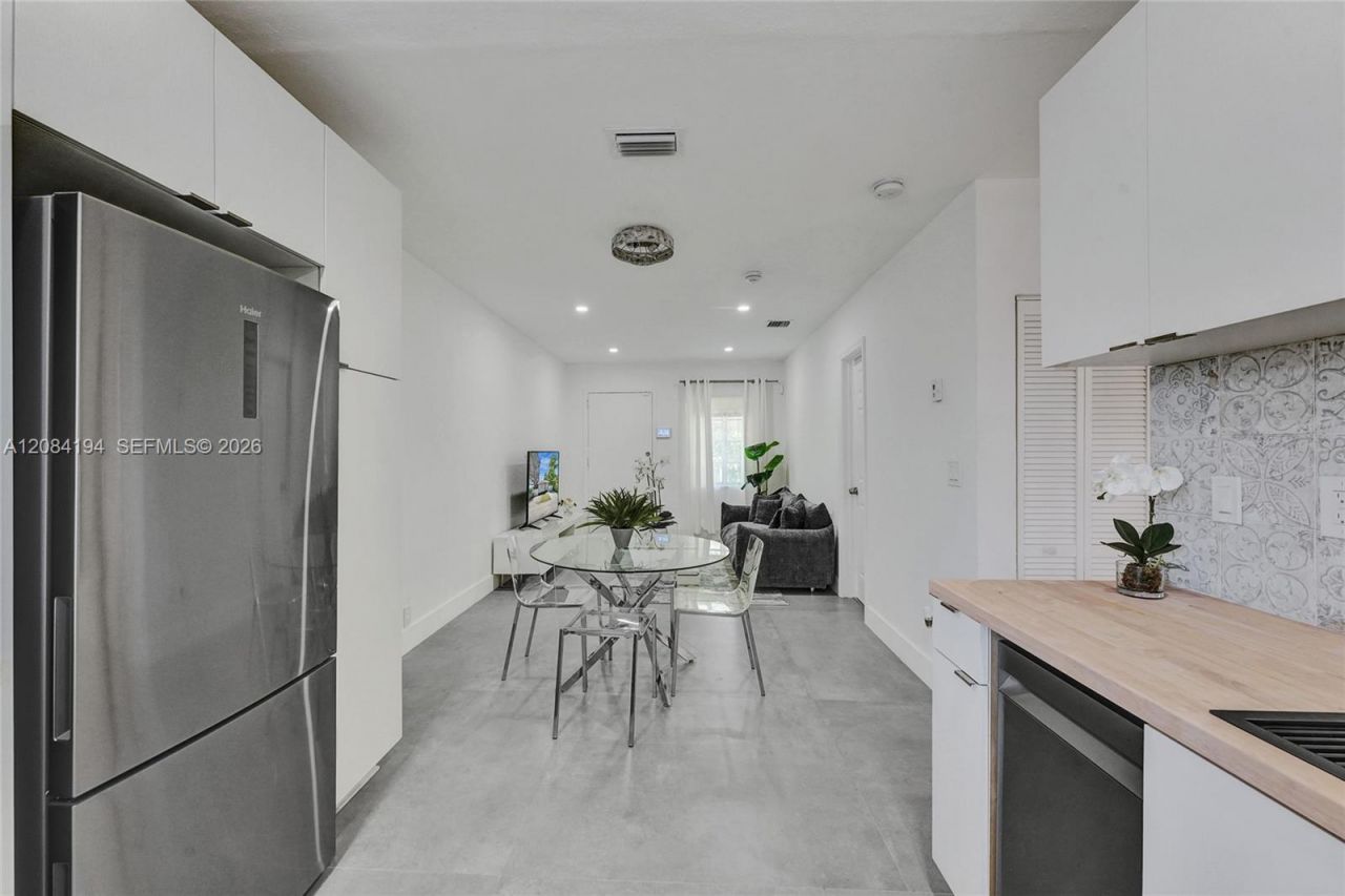 7520 NE 3rd Ave , Unit A, Miami, FL 33138 Photo