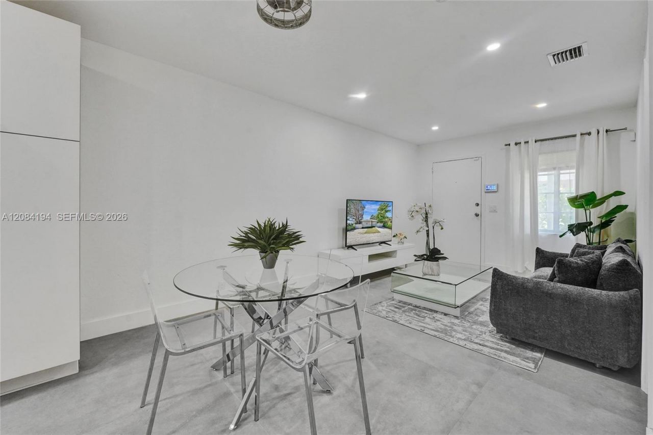 7520 NE 3rd Ave , Unit A, Miami, FL 33138 Photo