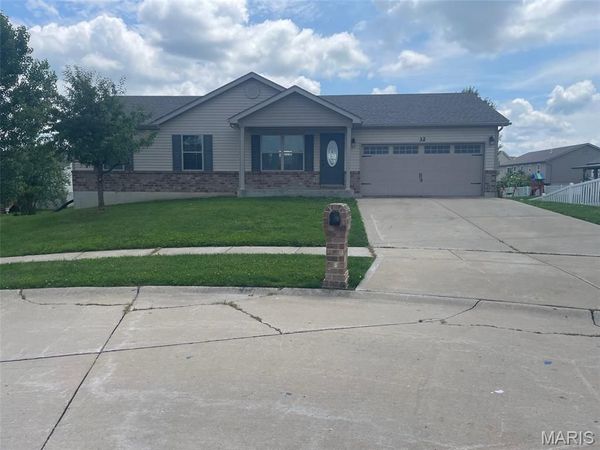 32 Rolling Rock Creek Court , Wentzville, MO 63385