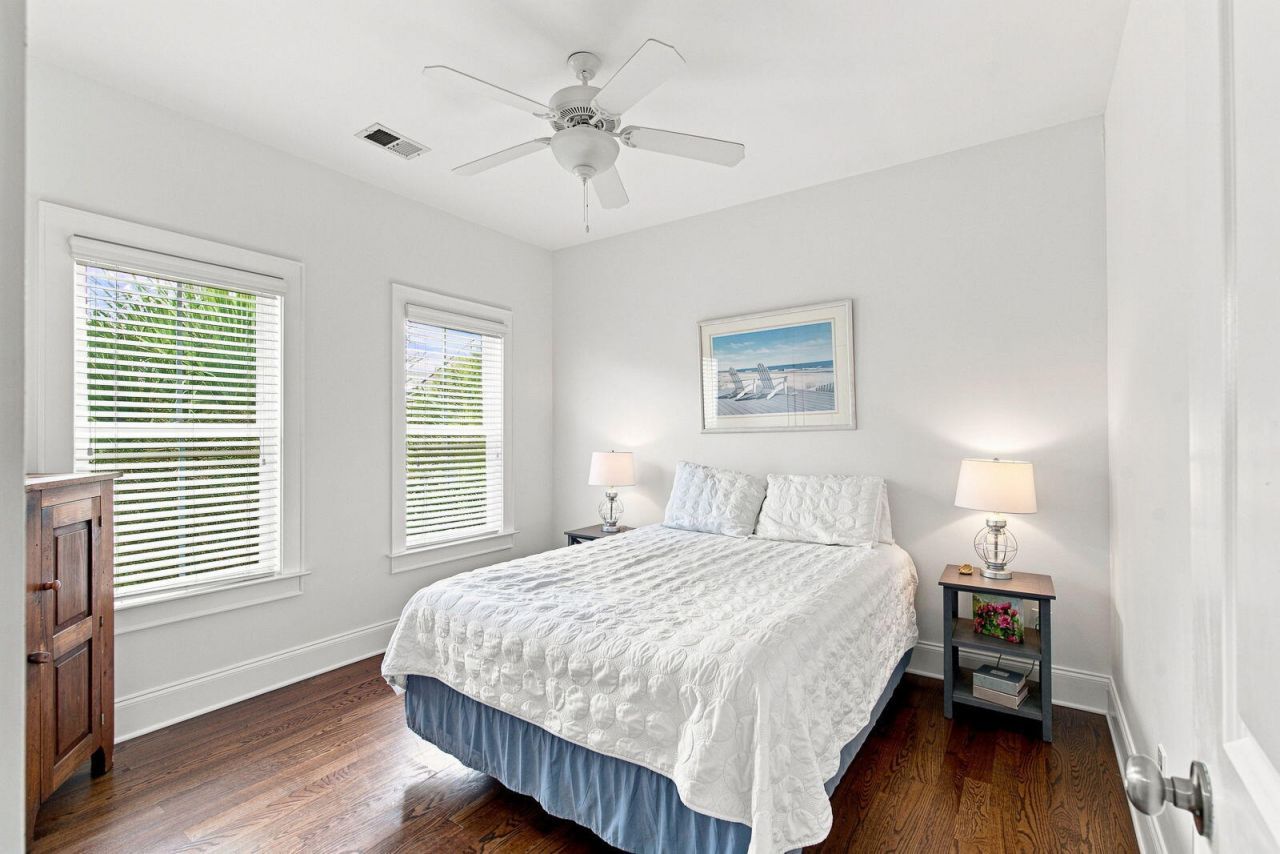1723 Sailmaker Street Photo 38