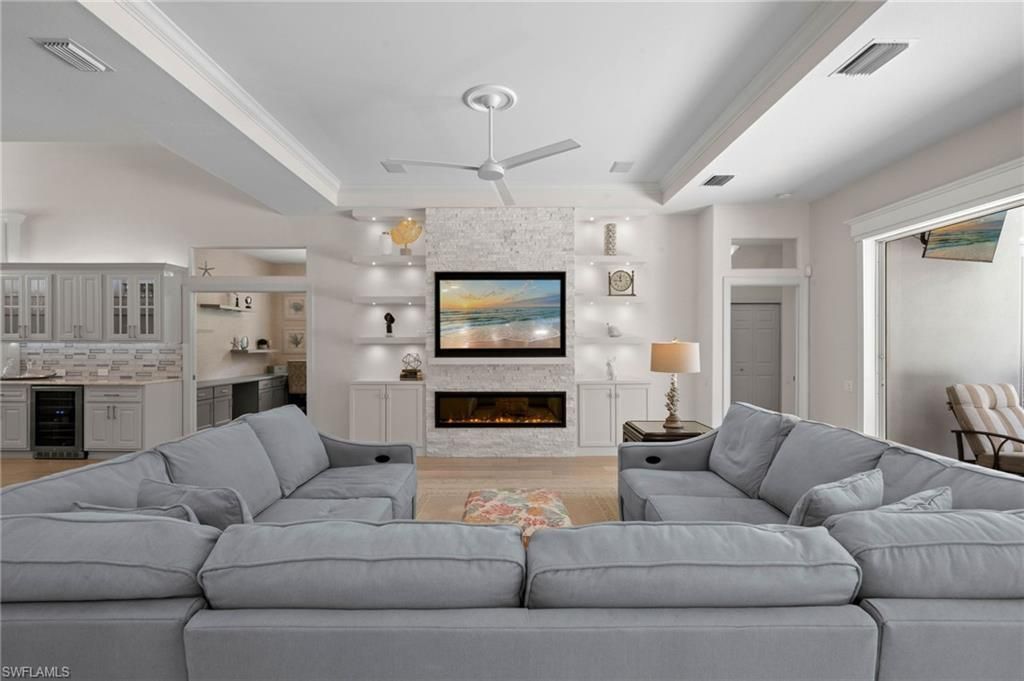 9296 Troon Lakes Dr, Naples, FL 34109 Photo