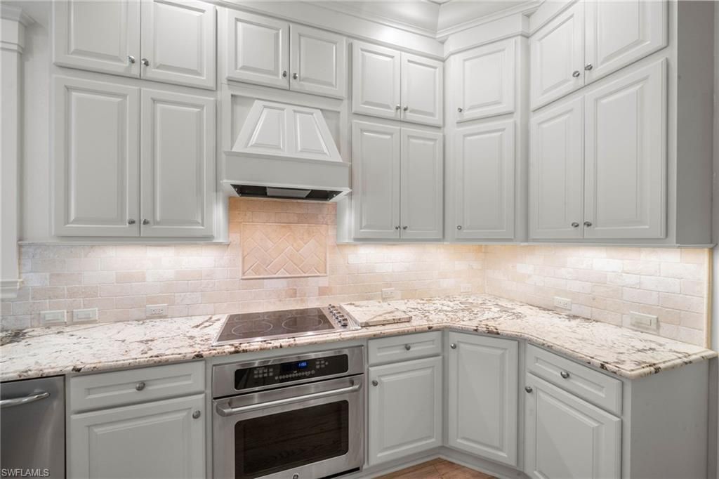 9296 Troon Lakes Dr, Naples, FL 34109 Photo