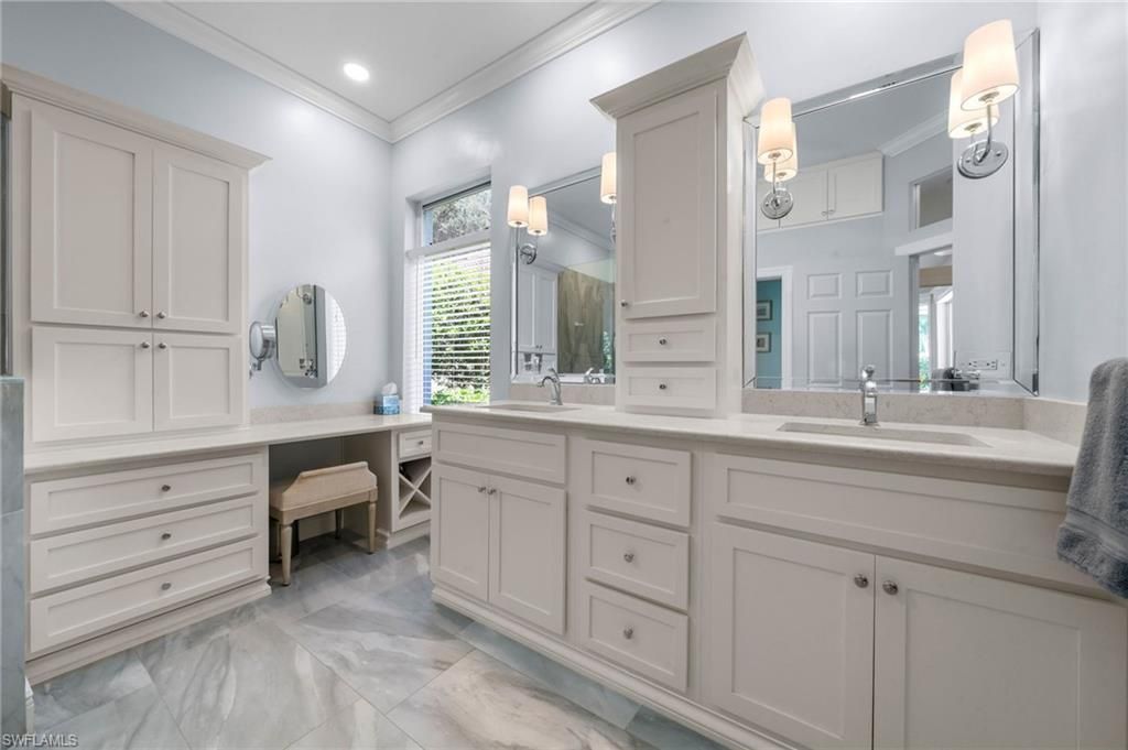 9296 Troon Lakes Dr, Naples, FL 34109 Photo