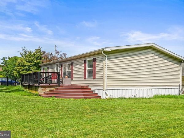 68 DEW DROP ROAD, YORK, PA 17403