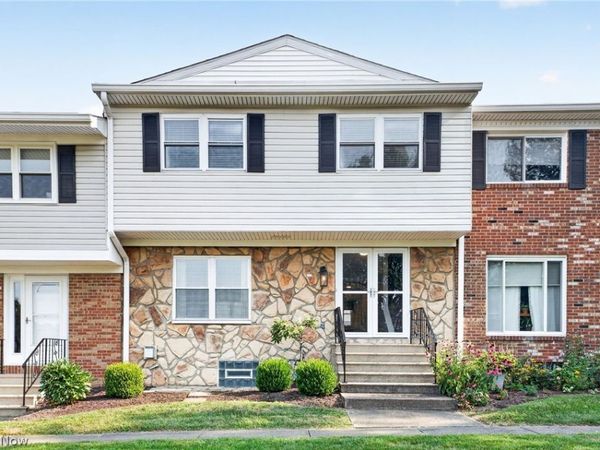 2040 Carlile Drive , Uniontown, OH 44685