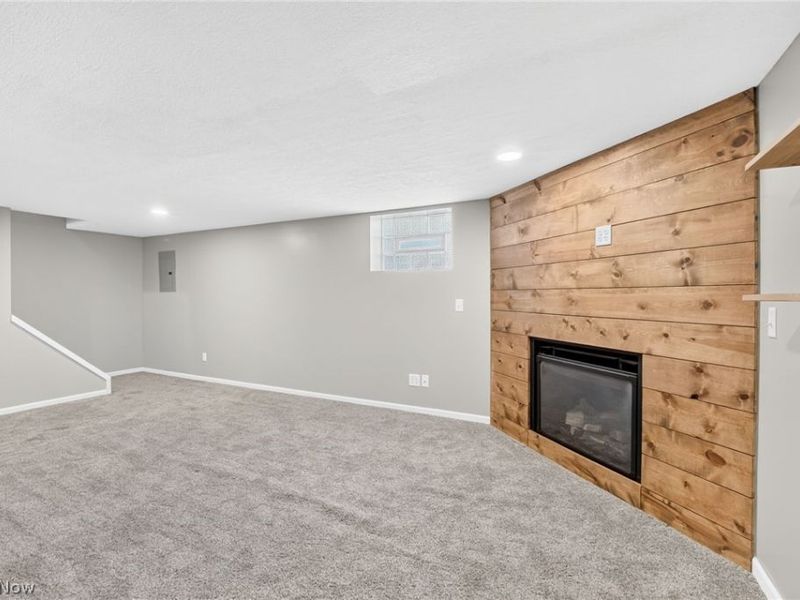 2040 Carlile Drive , Uniontown, OH 44685 Photo 32