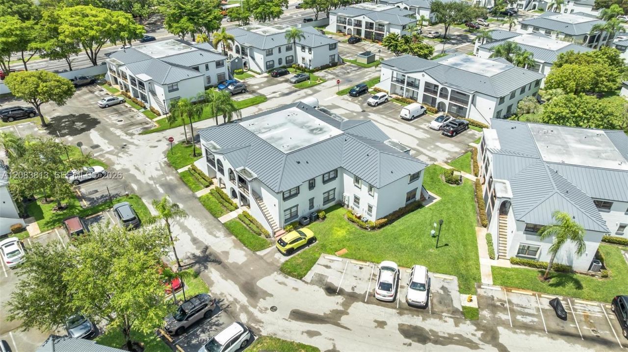 18226 Mediterranean Blvd , Unit 7-16, Hialeah, FL 33015 Photo