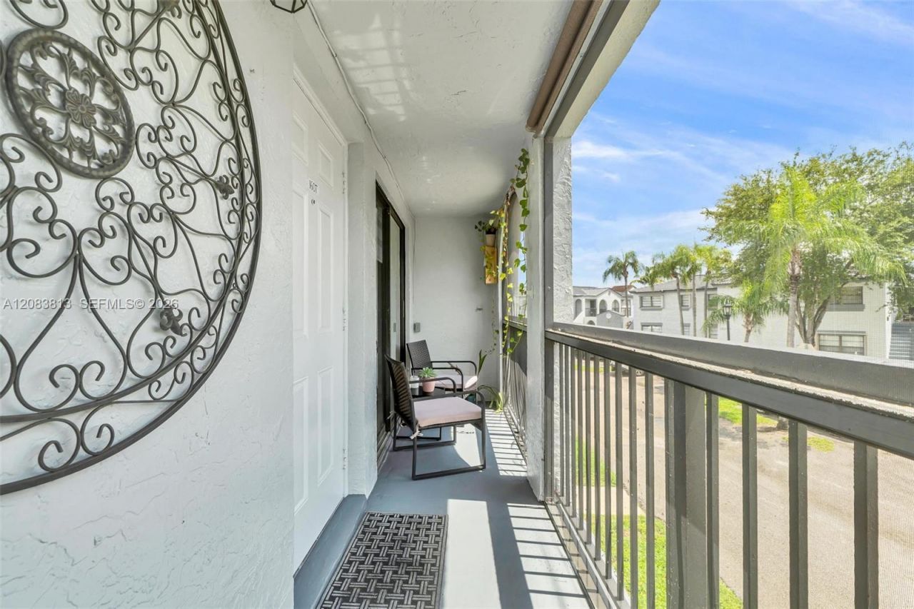 18226 Mediterranean Blvd , Unit 7-16, Hialeah, FL 33015 Photo