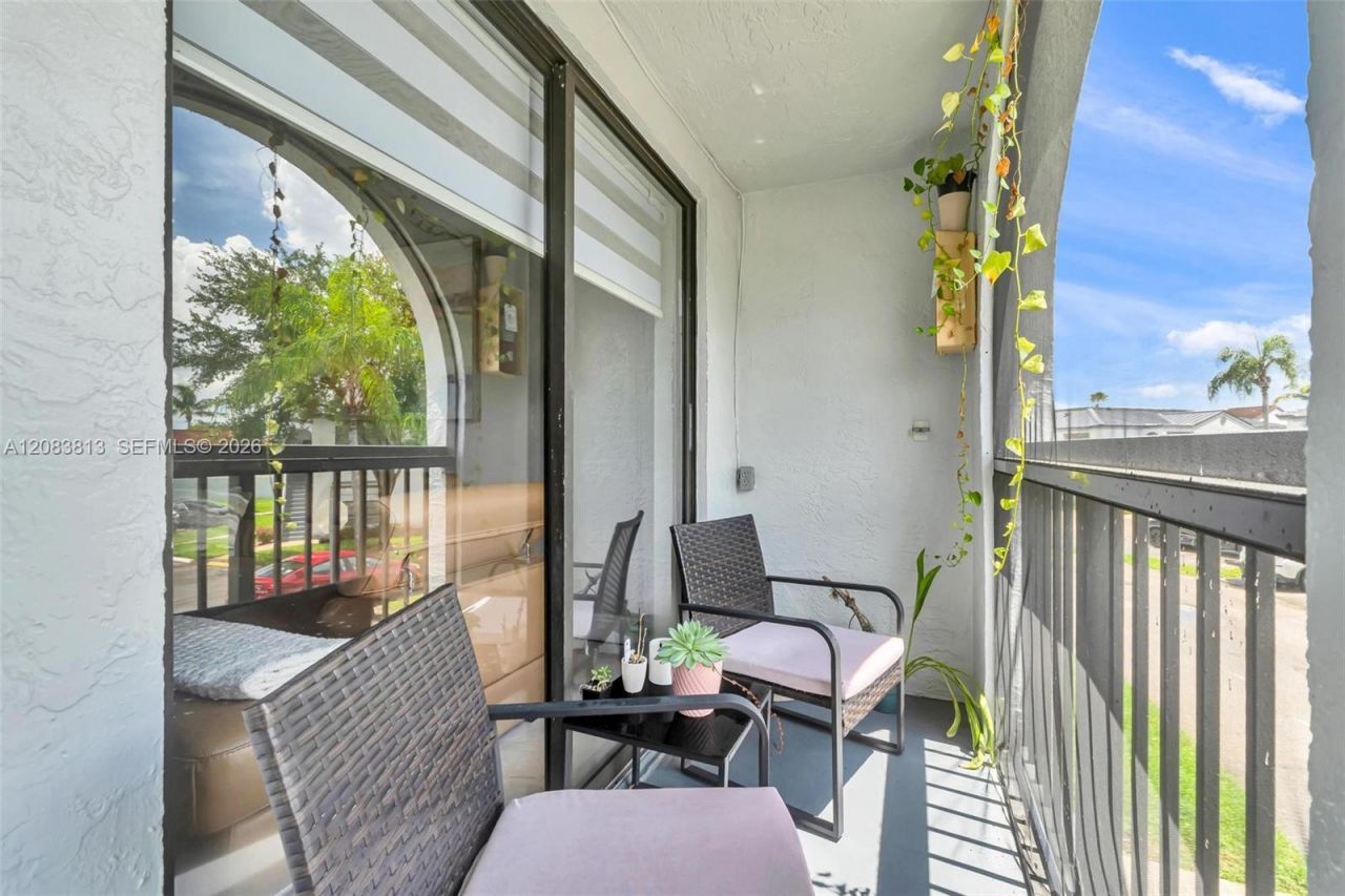 18226 Mediterranean Blvd , Unit 7-16, Hialeah, FL 33015 Photo