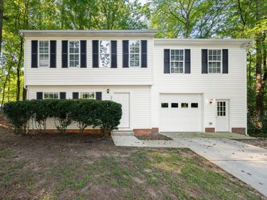 2729 Goshawk Lane, Raleigh, NC 27603