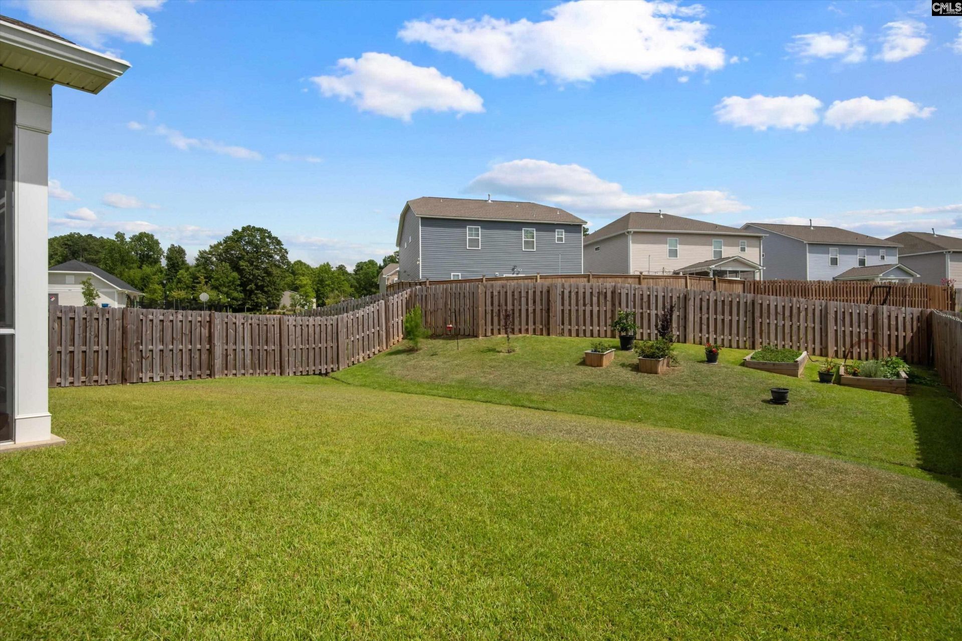 611 Cloudreach Road Photo 33