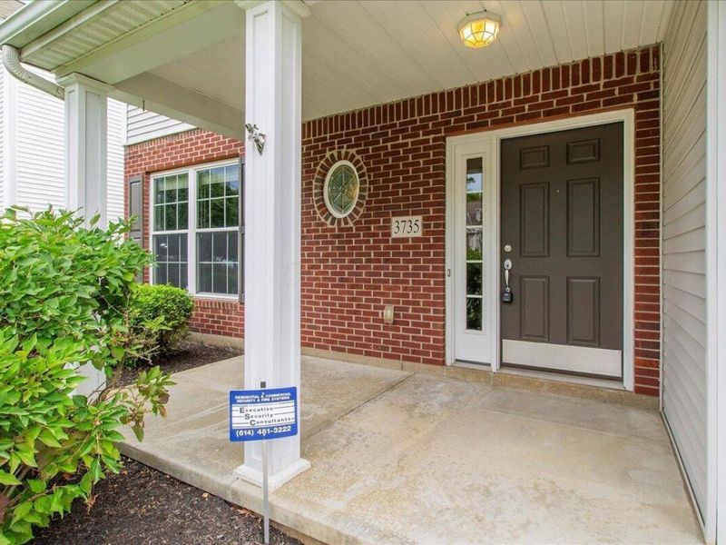 3735 Grimes Drive , Columbus, OH 43204 Photo 2