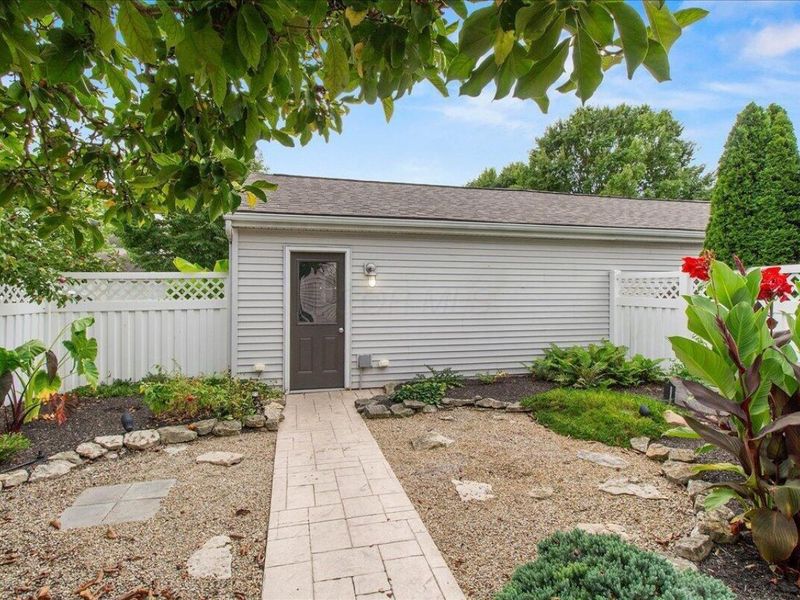 3735 Grimes Drive , Columbus, OH 43204 Photo 32