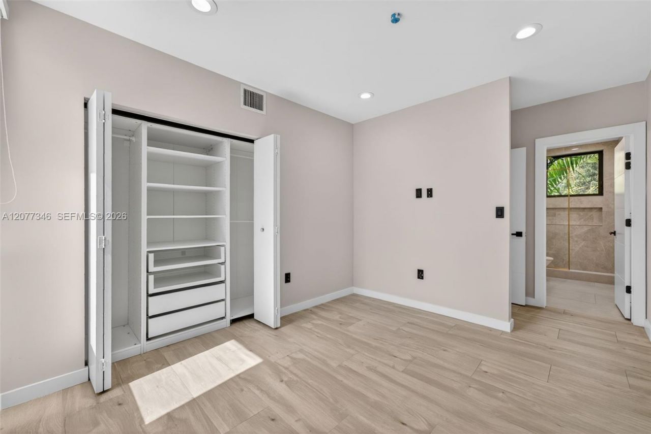 11 NE 51 , Unit A, Miami, FL 33137 Photo