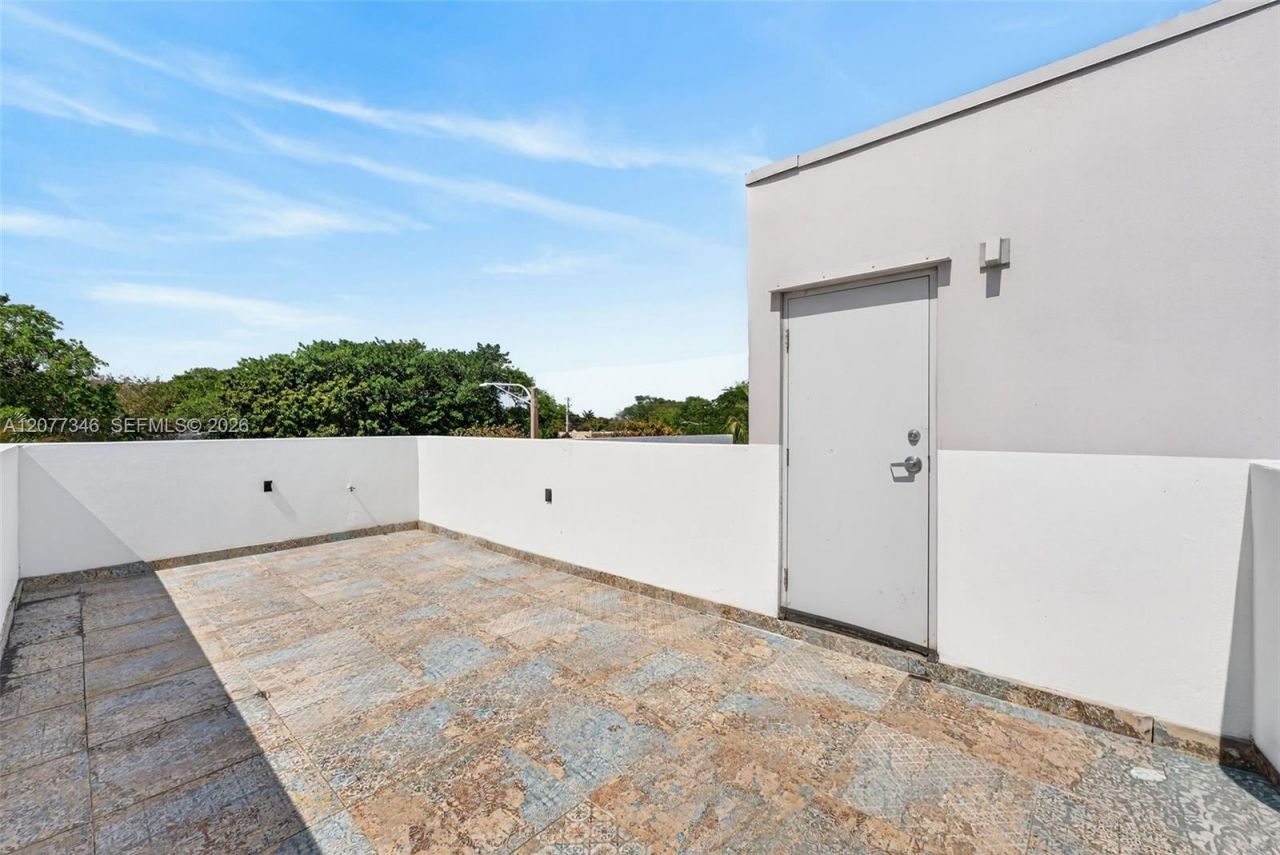 11 NE 51 , Unit A, Miami, FL 33137 Photo