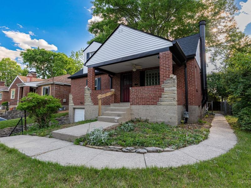 6429 Aspen Way, Cincinnati, OH 45224 Photo 2