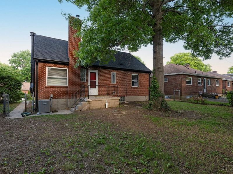 6429 Aspen Way, Cincinnati, OH 45224 Photo 24