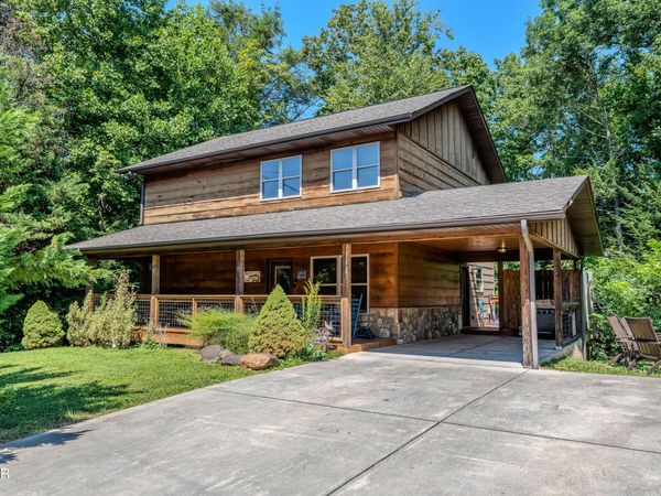 542 Johnson Lane, Gatlinburg, TN 37738