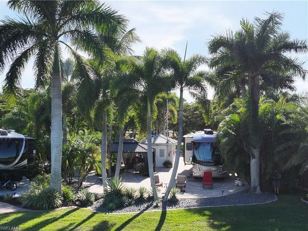 10131 Sunnywood CT, FORT MYERS, FL 33905