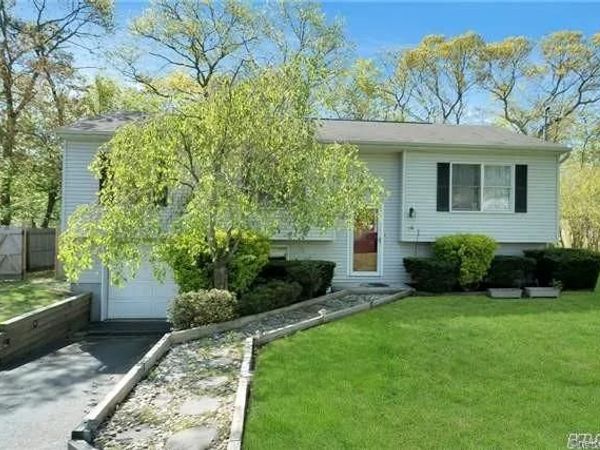 16 Prince Street, Patchogue, NY 11772
