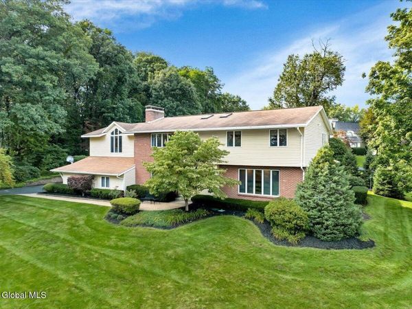 1 Oak Ridge, Menands, NY 12204