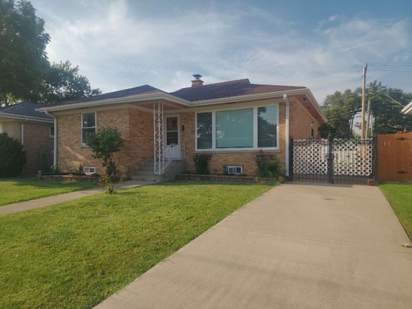 7918 W Oakton Street , Niles, IL 60714