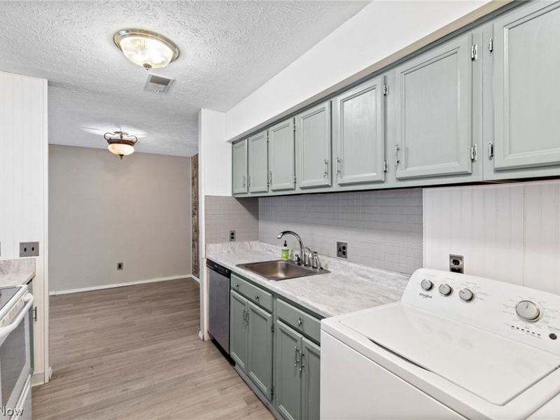 135 Ivy Hill Drive, Unit B-5, Medina, OH 44256 Photo 12