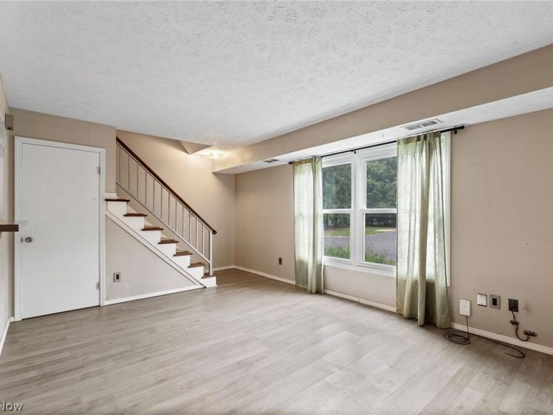135 Ivy Hill Drive, Unit B-5, Medina, OH 44256 Photo 5