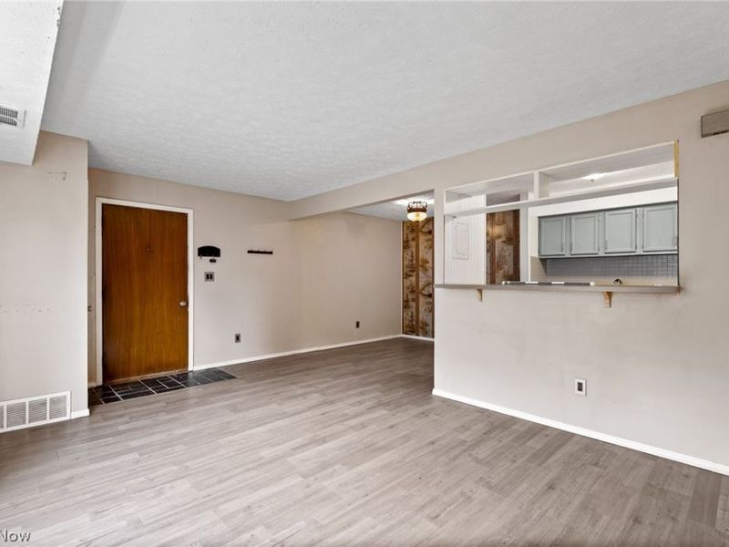 135 Ivy Hill Drive, Unit B-5, Medina, OH 44256 Photo 7