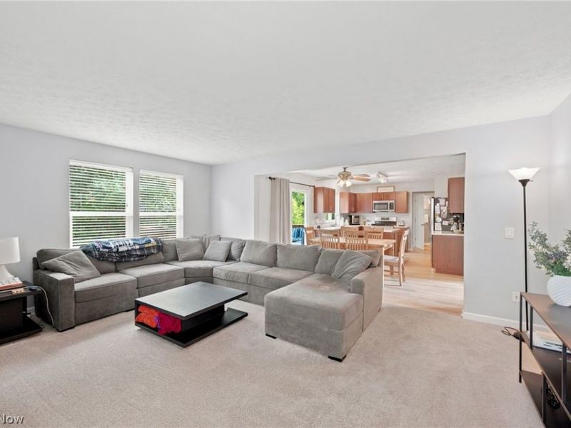 536 Andover Circle, Broadview Heights, OH 44147 Photo 3
