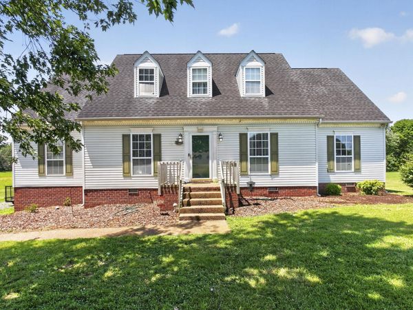 2558 S Mount Pleasant Rd, Greenbrier, TN 37073