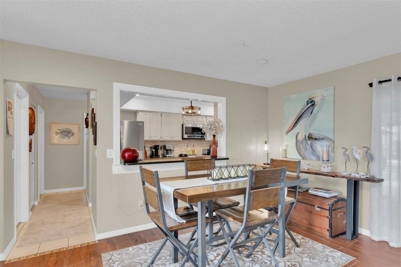 207 Amesbury Circle , Sun City Center, FL 33573 Photo