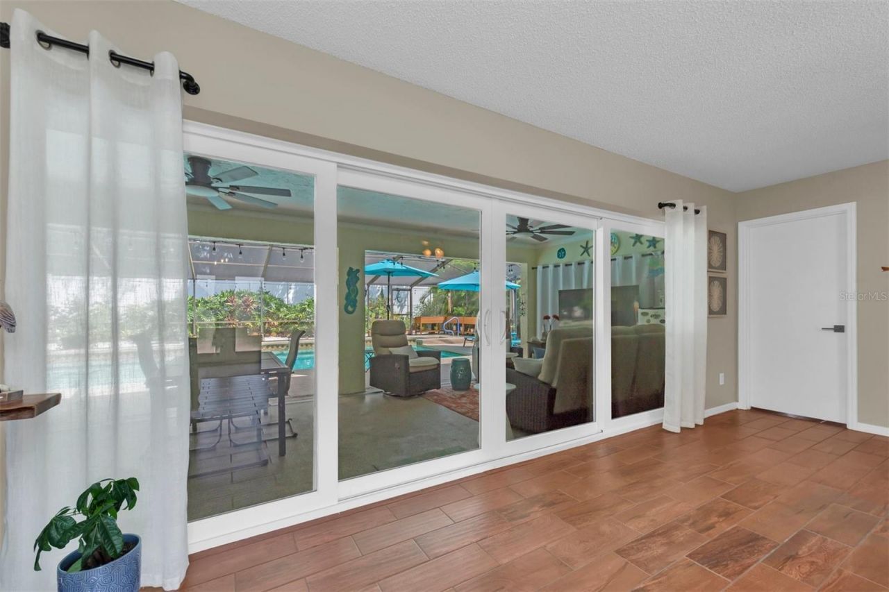 207 Amesbury Circle , Sun City Center, FL 33573 Photo
