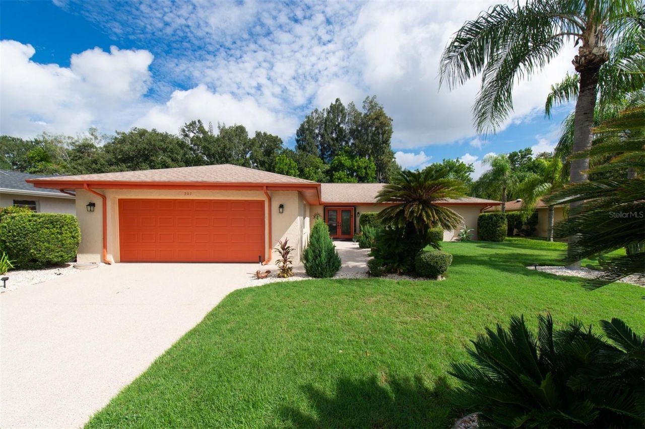 207 Amesbury Circle, Sun City Center, FL 33573 Photo