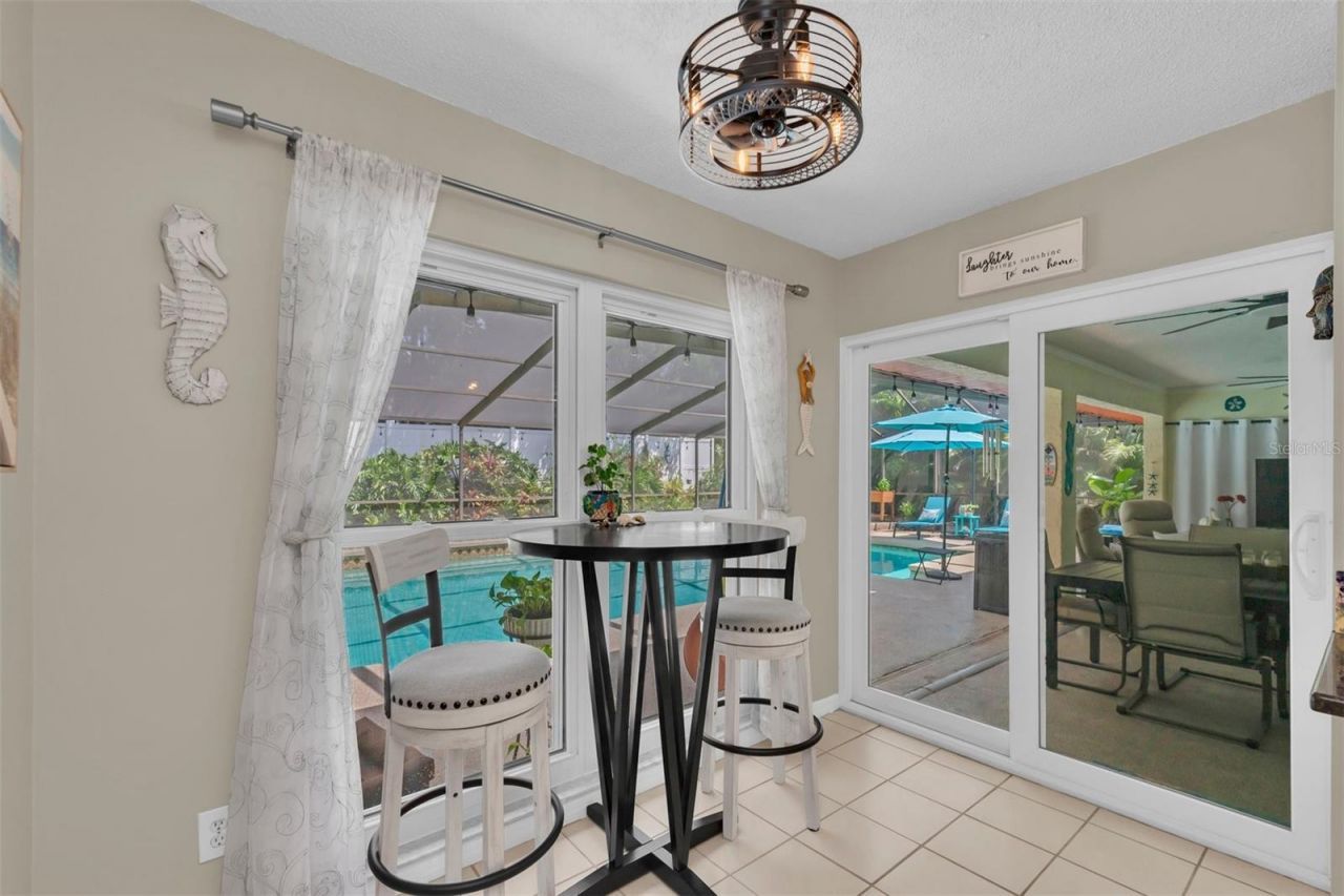 207 Amesbury Circle , Sun City Center, FL 33573 Photo