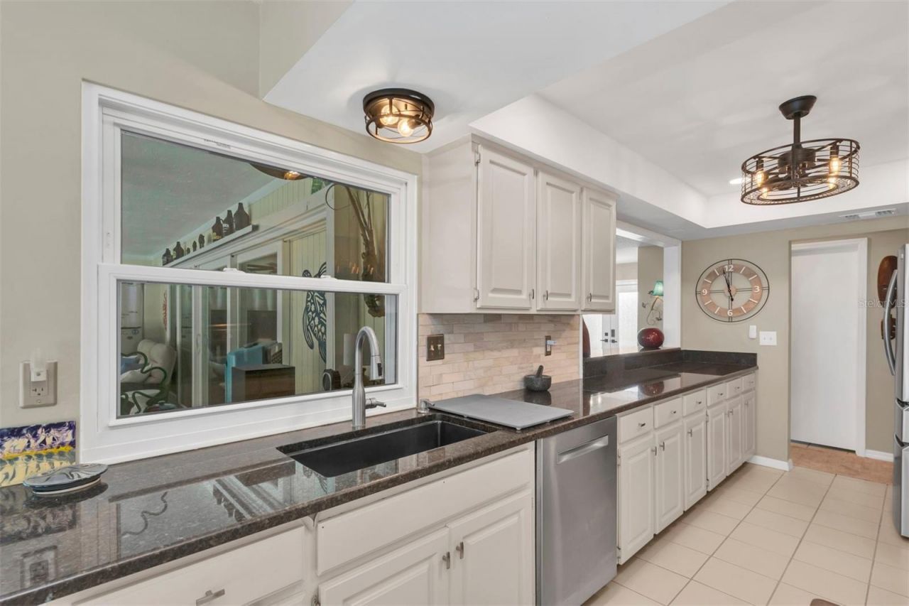 207 Amesbury Circle , Sun City Center, FL 33573 Photo