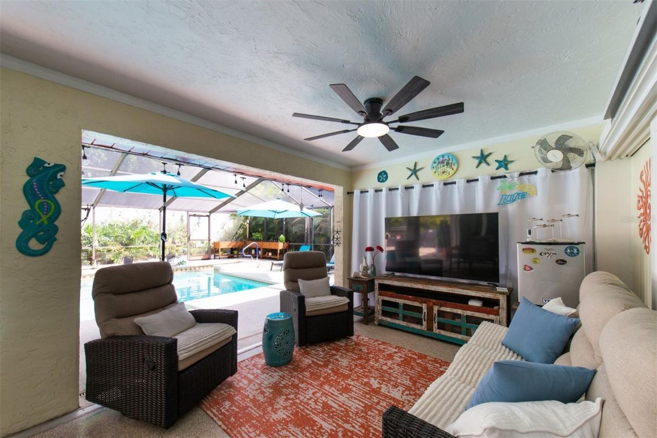 207 Amesbury Circle , Sun City Center, FL 33573 Photo