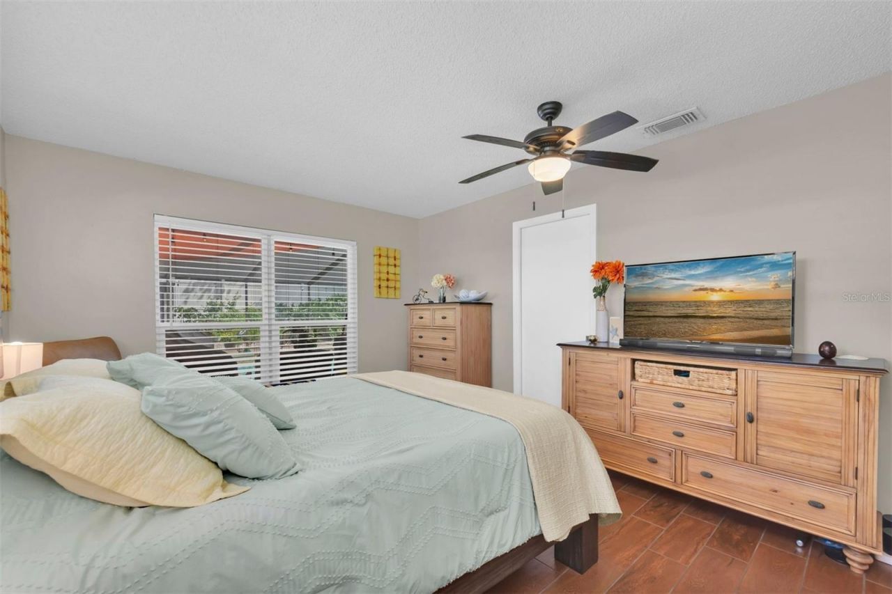 207 Amesbury Circle , Sun City Center, FL 33573 Photo