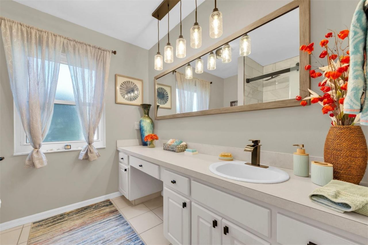 207 Amesbury Circle , Sun City Center, FL 33573 Photo