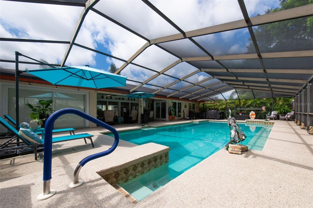 207 Amesbury Circle , Sun City Center, FL 33573 Photo
