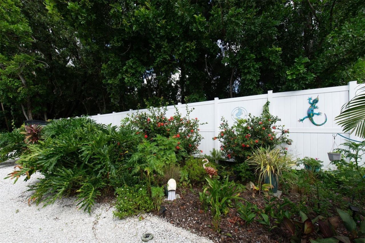 207 Amesbury Circle , Sun City Center, FL 33573 Photo