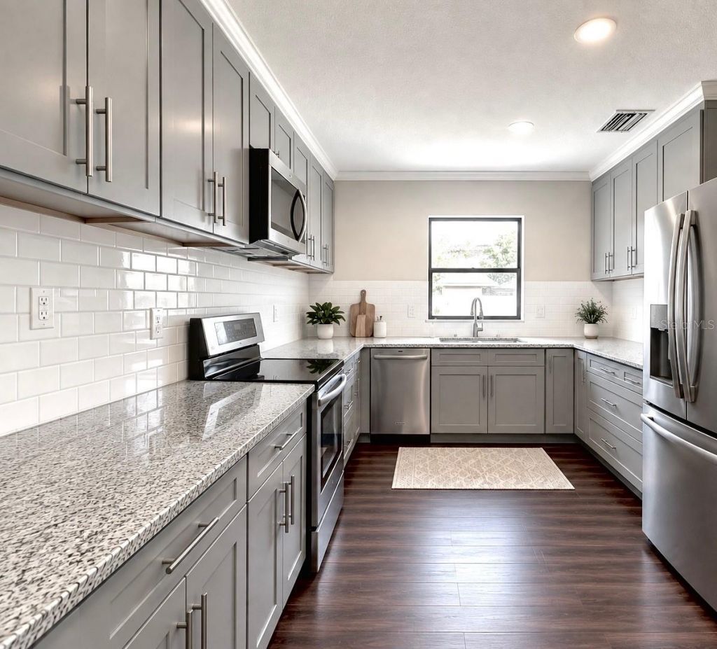 4545 Debbie Lane , Lutz, FL 33559 Photo