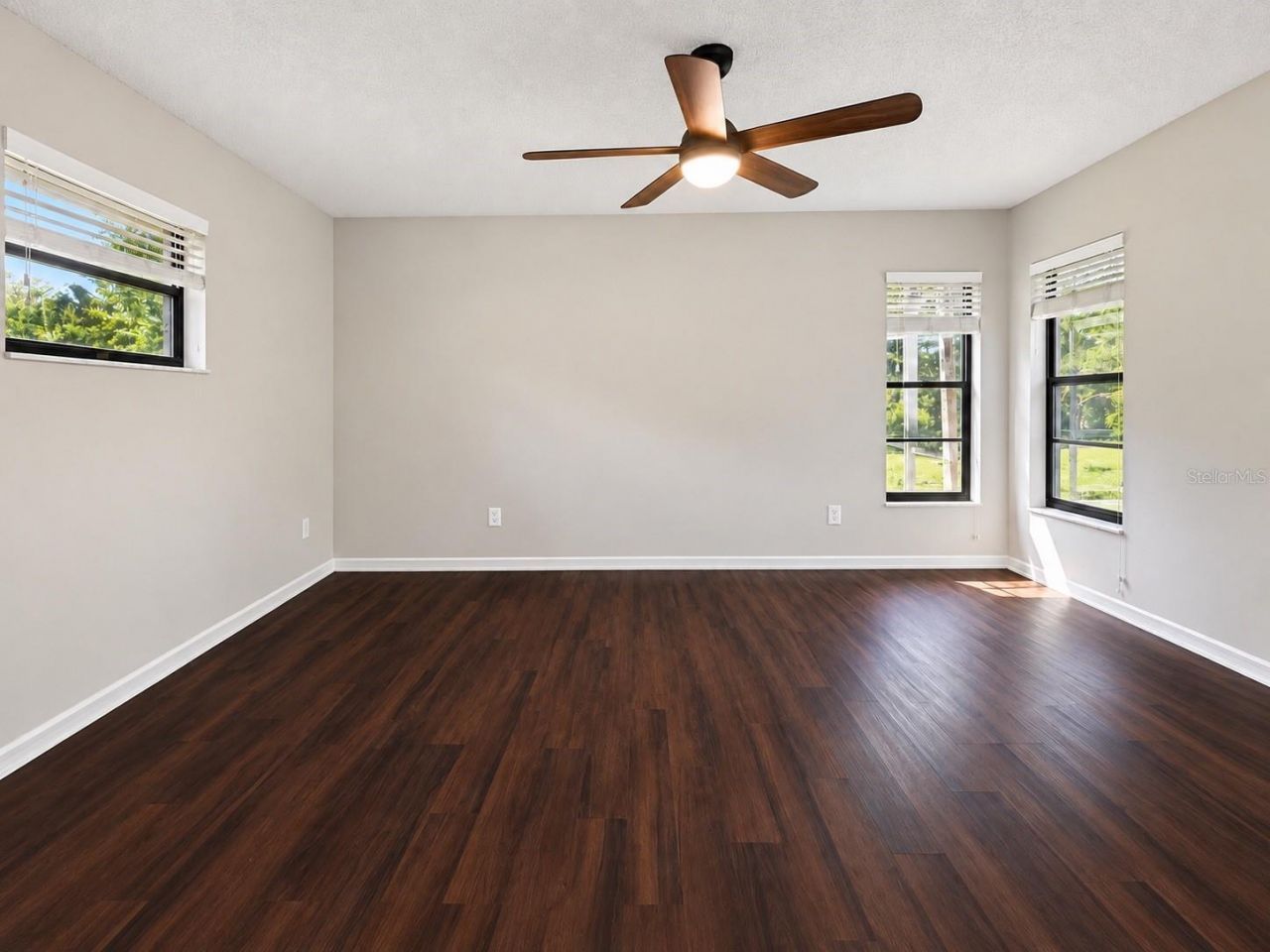 4545 Debbie Lane , Lutz, FL 33559 Photo