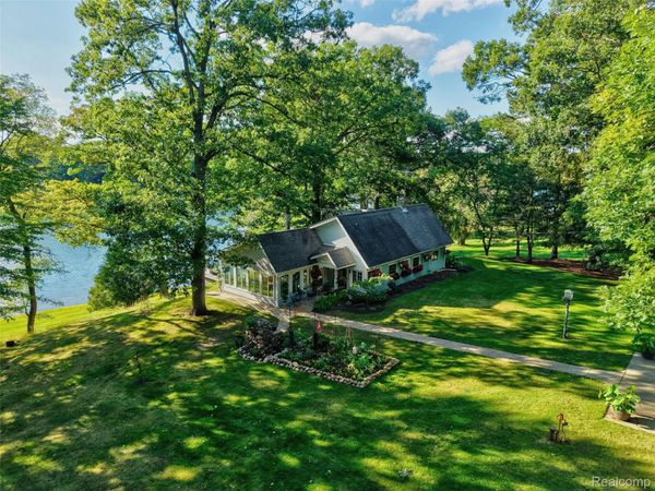 14004 E Laneden Drive, Holly Township, Mi 48442