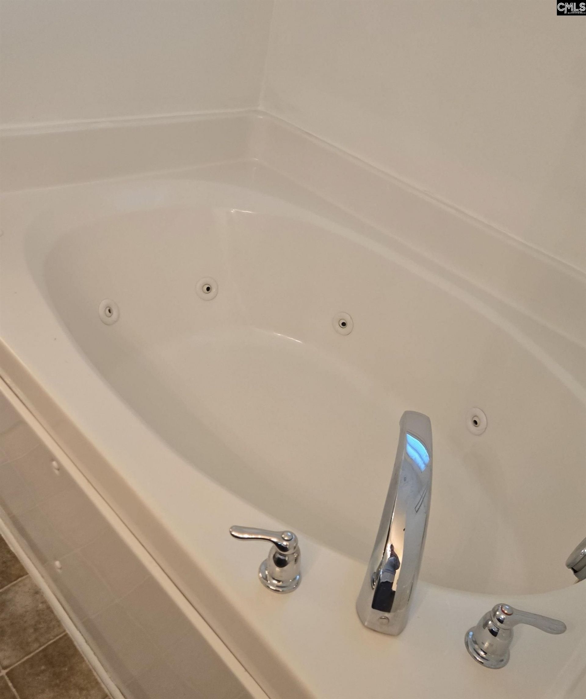 274 Southbrook Drive Photo 33